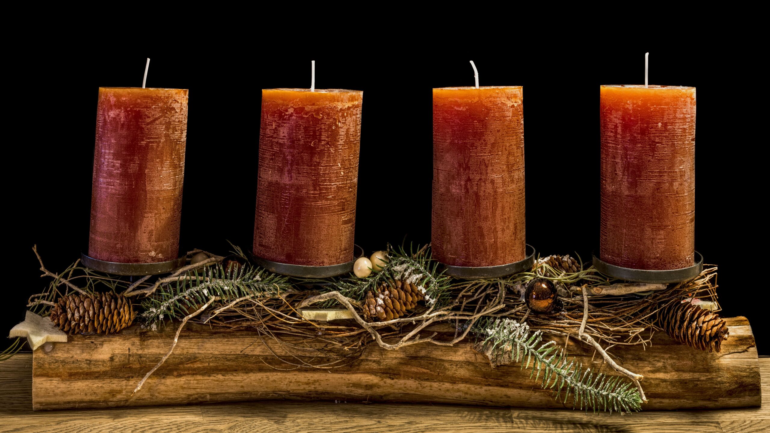 Advent wreath with four lit candles