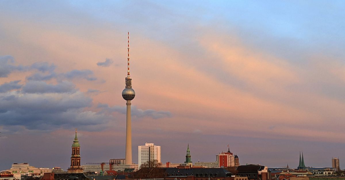Berlin Fernsehturm tower against the morning sky