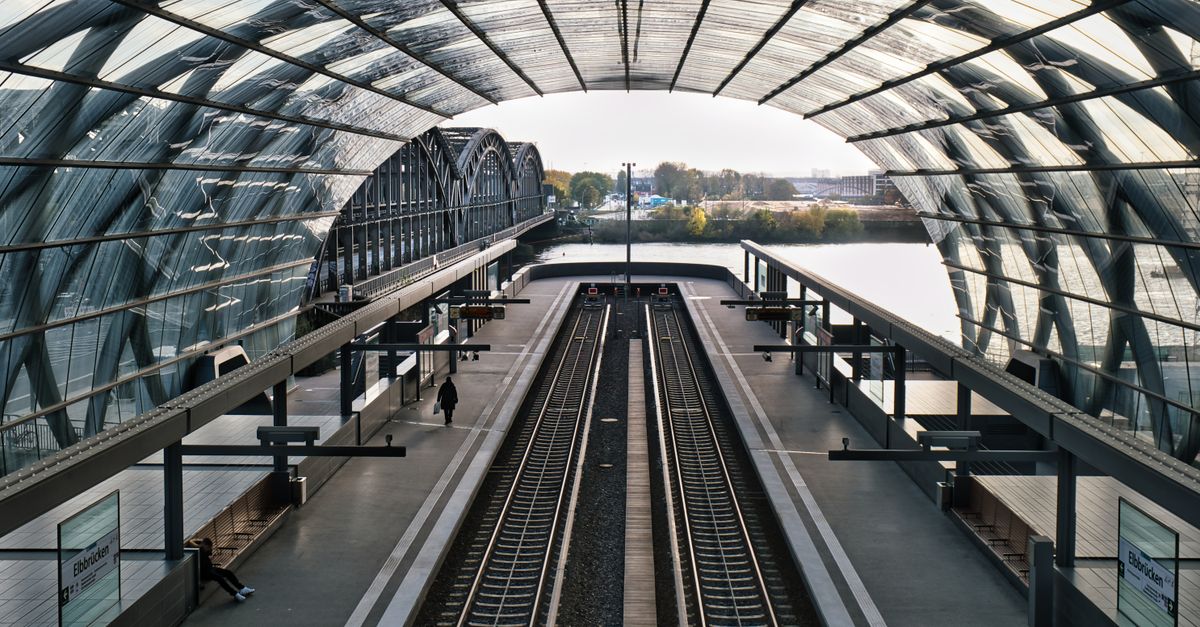 Elbe Bridges station in Hamburg